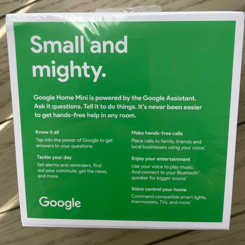 Google Nest Mini in Charcoal - new in box - Picture 4 of 5